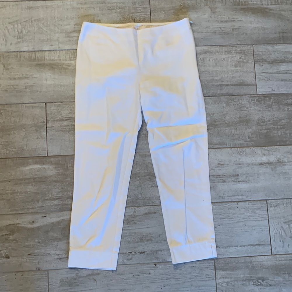 [Socapri] White Knit Capris - Size 42/Large/10
